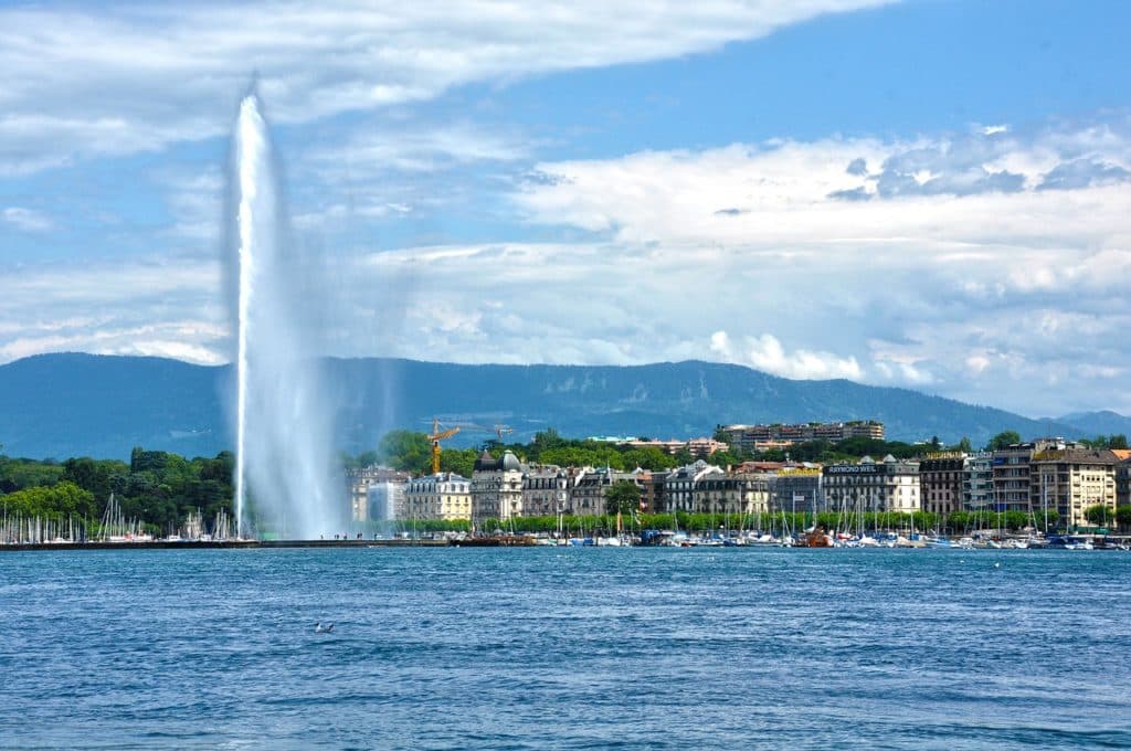 Vue sur le jet d'eau de genève