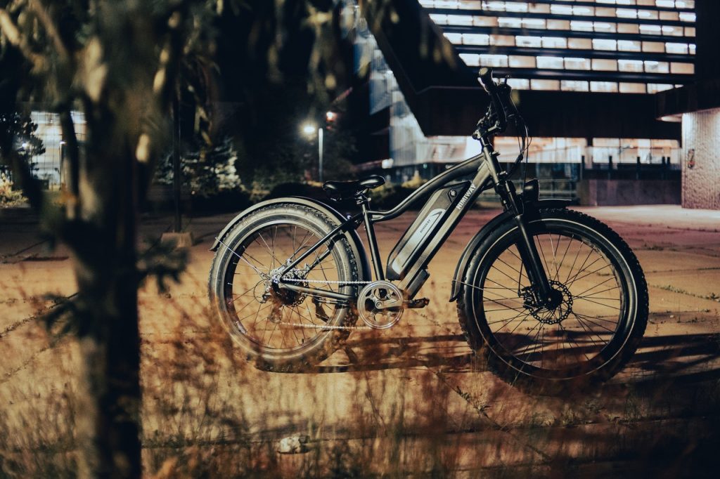 vélo électrique nature