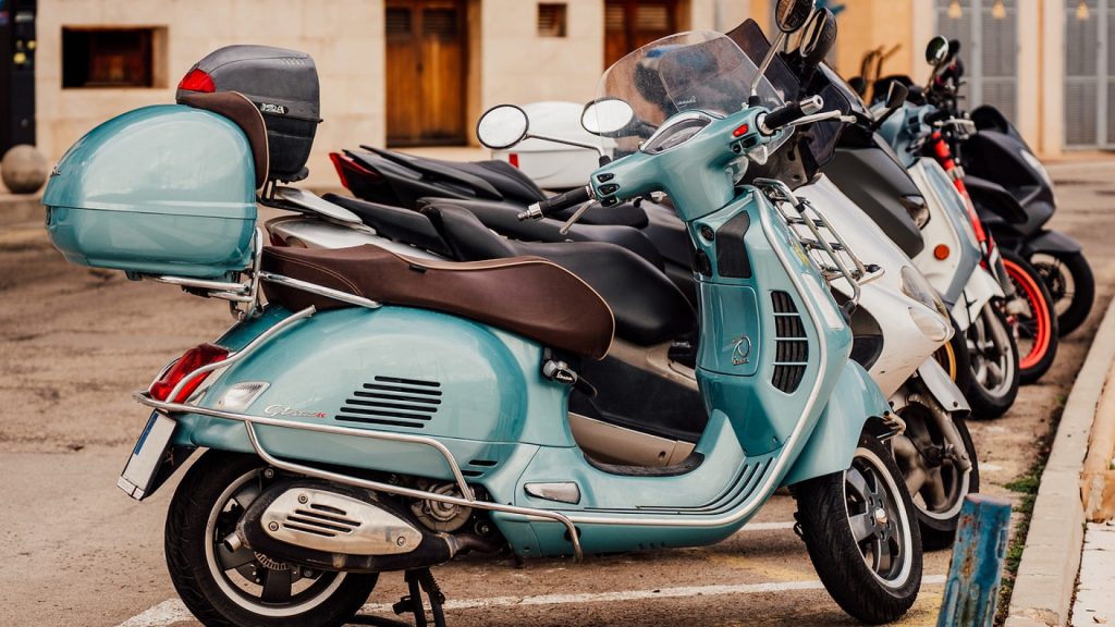 Comment choisir ses accessoires mobiles pour scooter ?